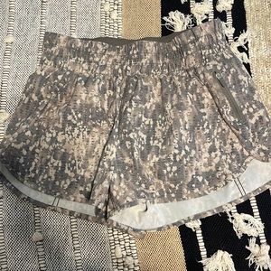 lululemon tracker shorts